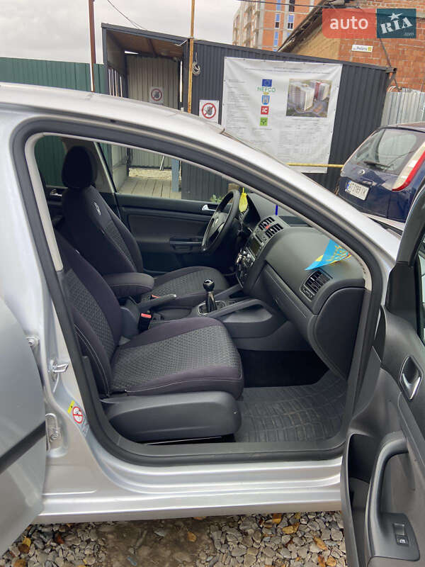 Хетчбек Volkswagen Golf 2008 в Івано-Франківську