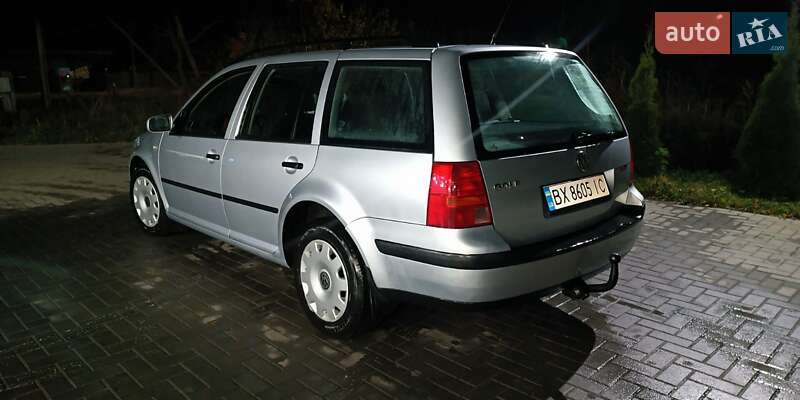 Універсал Volkswagen Golf 2001 в Шепетівці