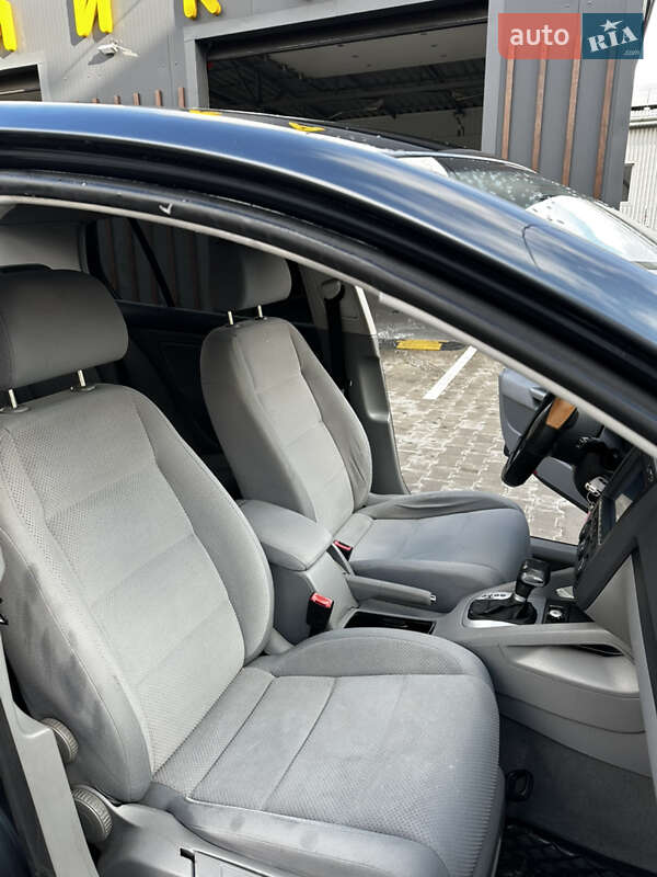Хэтчбек Volkswagen Golf 2004 в Виннице фото 22 Хэтчбек Volkswagen Golf 2004 в Виннице