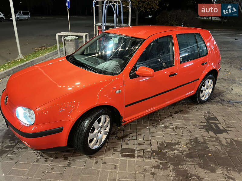Хэтчбек Volkswagen Golf 1999 в Днепре