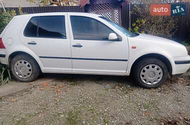 Хетчбек Volkswagen Golf 1998 в Кіцмані