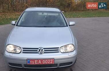 Хэтчбек Volkswagen Golf 2003 в Нововолынске