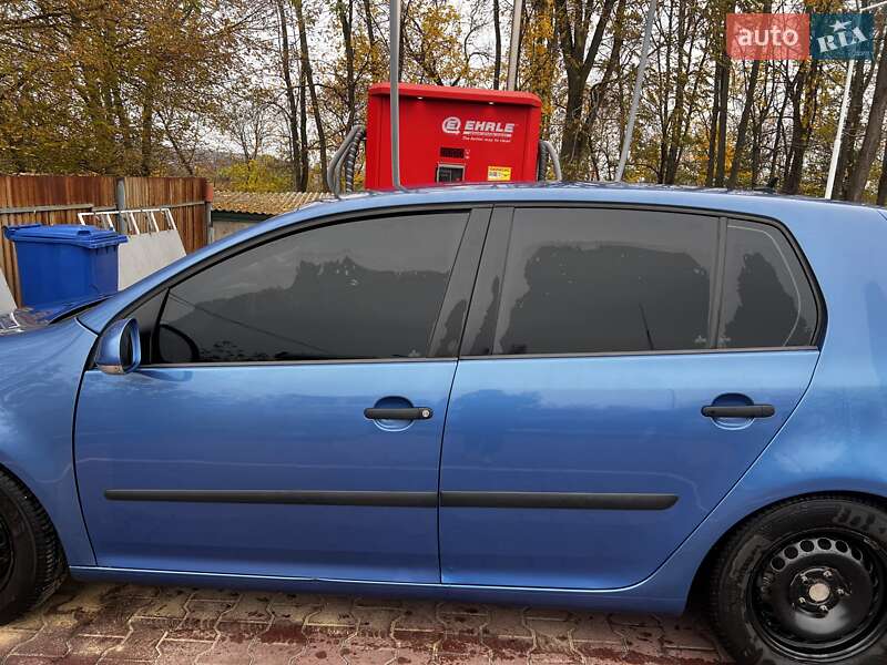 Volkswagen Golf 2003