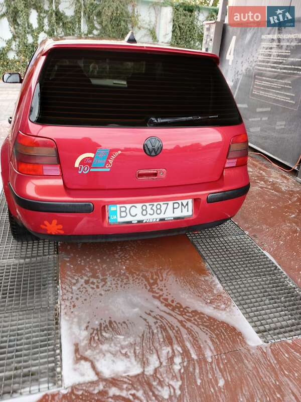 Хетчбек Volkswagen Golf 2000 в Львові