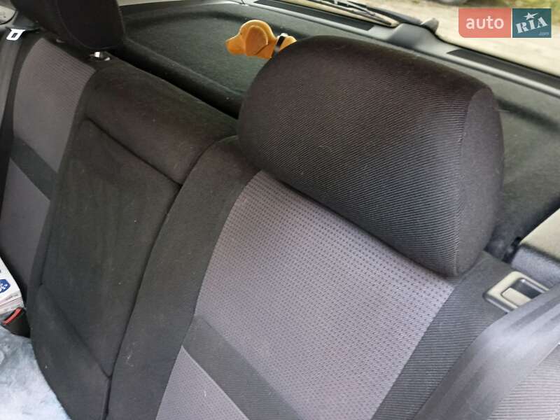 Хетчбек Volkswagen Golf 2000 в Львові