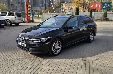Універсал Volkswagen Golf 2021 в Чернівцях