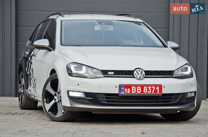 Універсал Volkswagen Golf 2015 в Сарнах