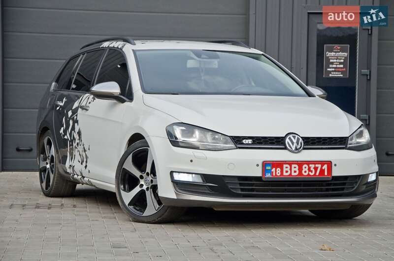 Універсал Volkswagen Golf 2015 в Сарнах