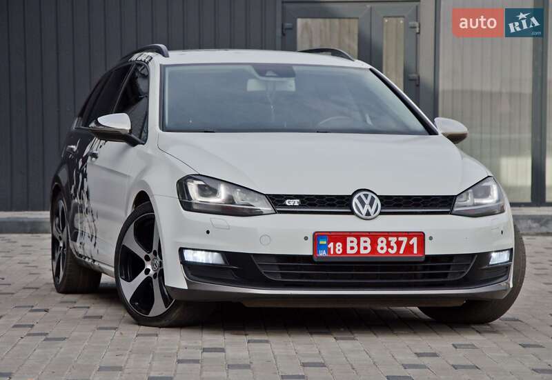 Універсал Volkswagen Golf 2015 в Сарнах