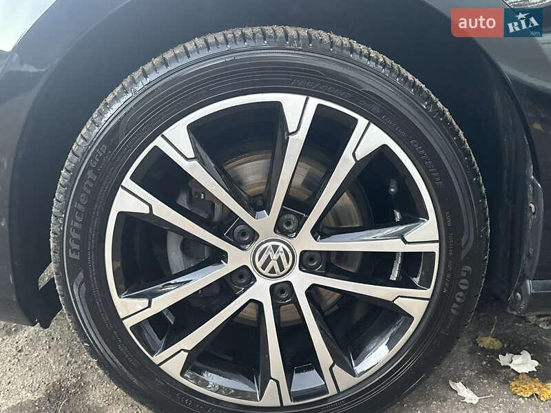 Хэтчбек Volkswagen Golf 2014 в Одессе