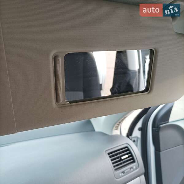 Універсал Volkswagen Golf 2009 в Житомирі