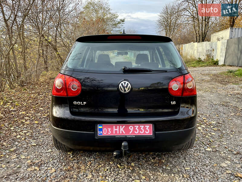 Хэтчбек Volkswagen Golf 2007 в Ровно