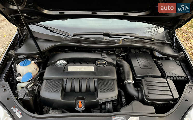 Хэтчбек Volkswagen Golf 2007 в Ровно