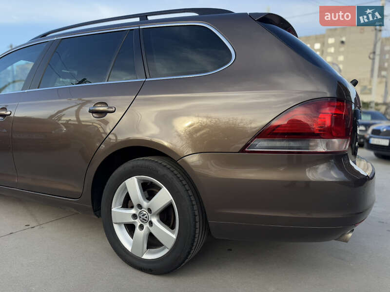 Универсал Volkswagen Golf 2012 в Бердичеве