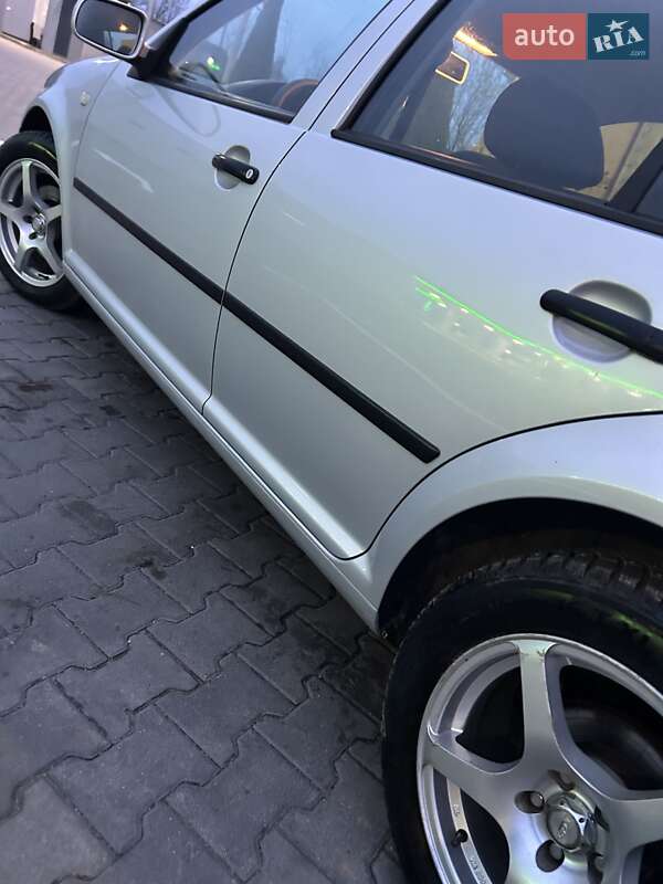 Универсал Volkswagen Golf 1999 в Житомире