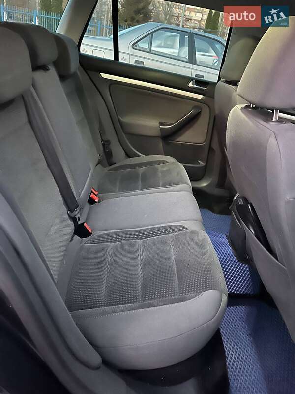 Універсал Volkswagen Golf 2008 в Черкасах