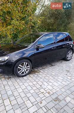 Хэтчбек Volkswagen Golf 2010 в Николаеве