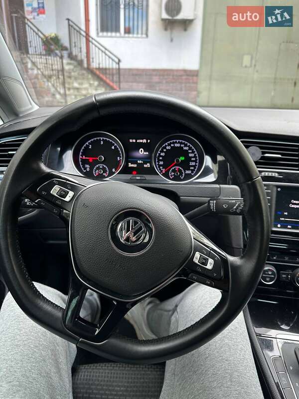 Универсал Volkswagen Golf 2016 в Тернополе