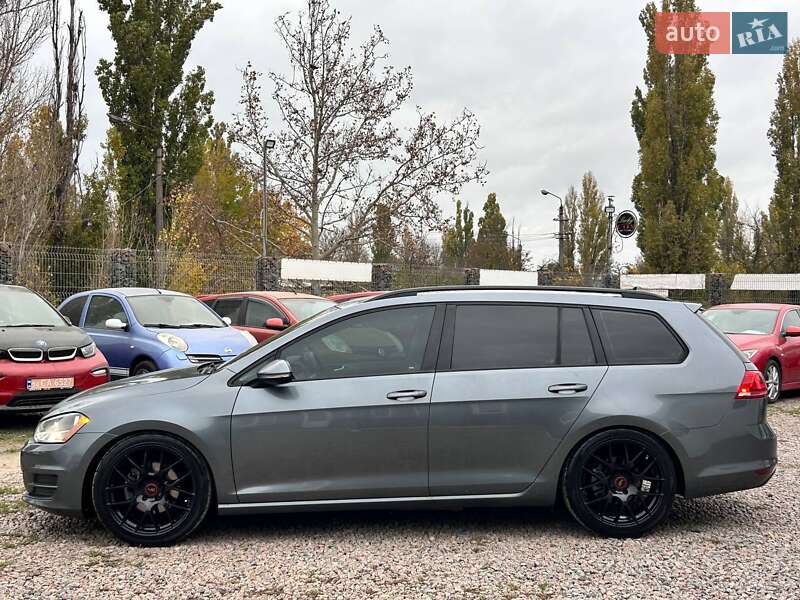 Універсал Volkswagen Golf 2015 в Одесі