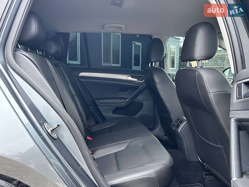 Універсал Volkswagen Golf 2015 в Одесі