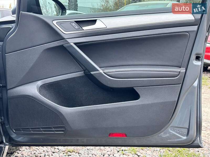 Універсал Volkswagen Golf 2015 в Одесі