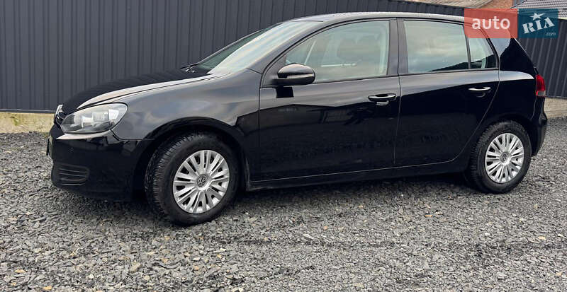 Хэтчбек Volkswagen Golf 2009 в Луцке