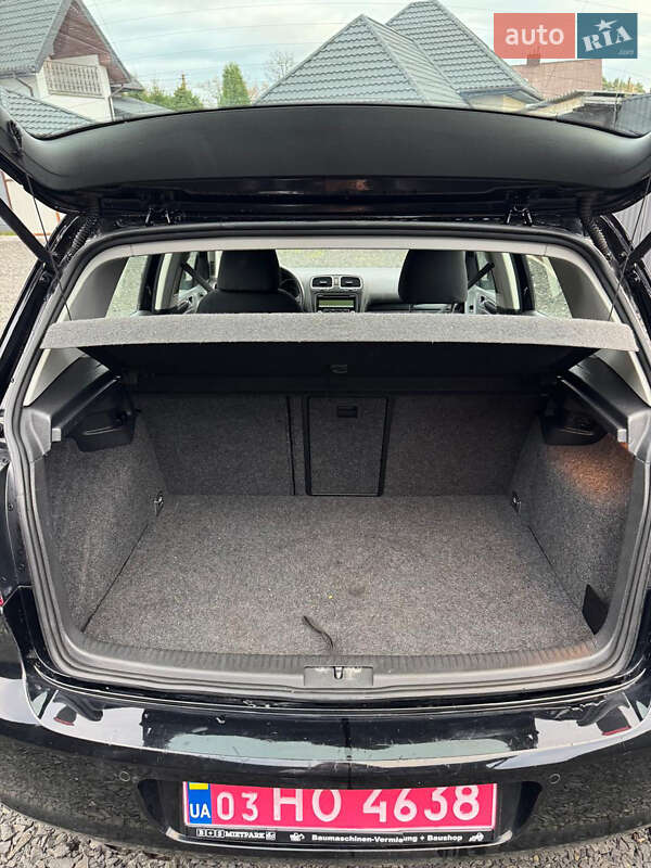 Хэтчбек Volkswagen Golf 2009 в Луцке