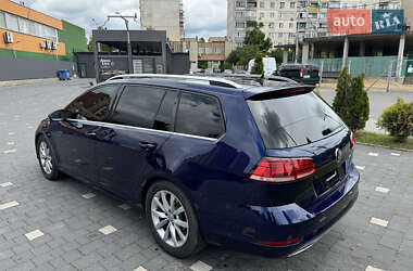 Универсал Volkswagen Golf 2017 в Ужгороде