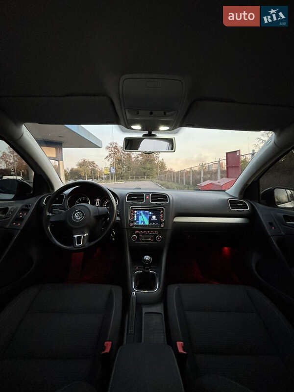 Хэтчбек Volkswagen Golf 2011 в Черкассах