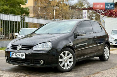 Хетчбек Volkswagen Golf 2004 в Одесі