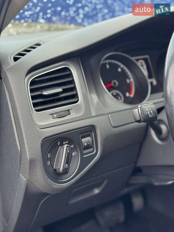 Універсал Volkswagen Golf 2013 в Калуші фото 17 Універсал Volkswagen Golf 2013 в Калуші