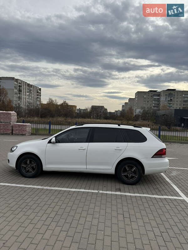 Універсал Volkswagen Golf 2013 в Львові