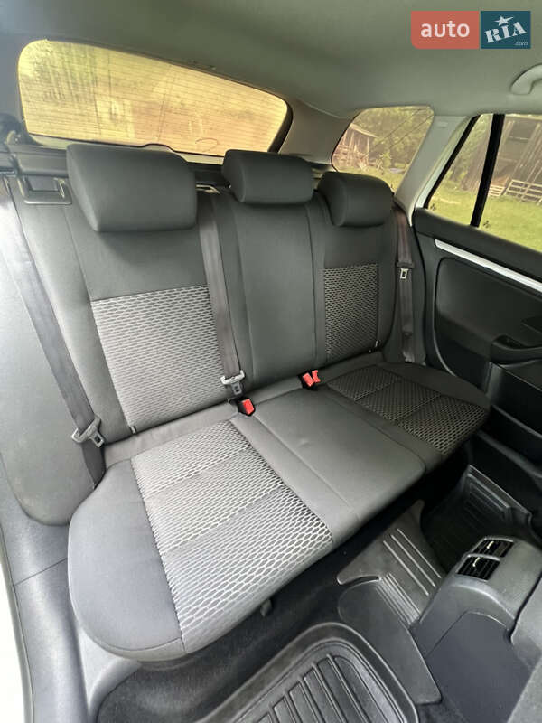 Універсал Volkswagen Golf 2013 в Львові