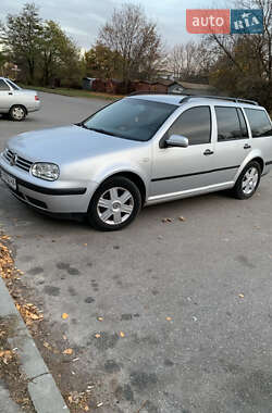 Універсал Volkswagen Golf 2003 в Полтаві