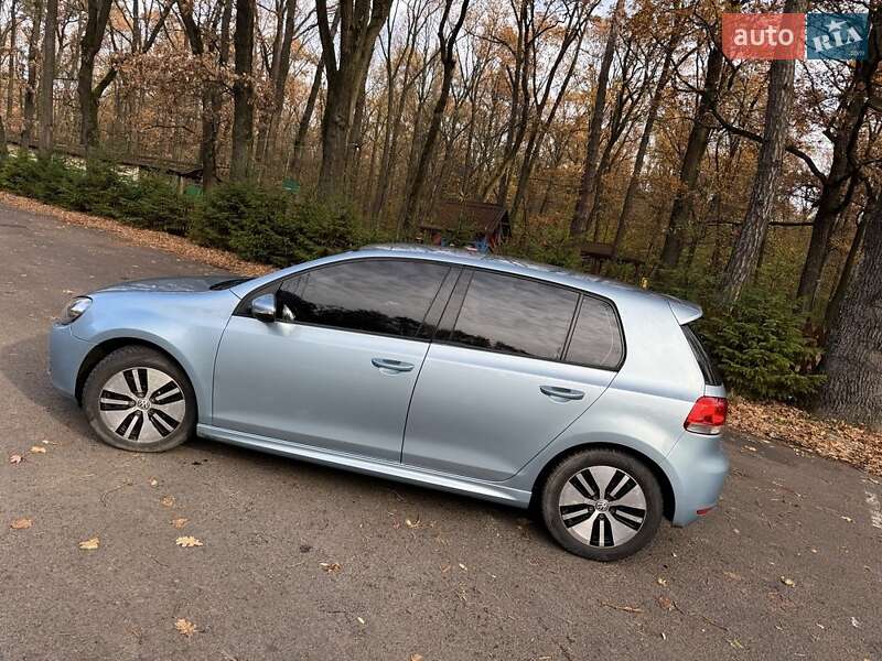 Хэтчбек Volkswagen Golf 2010 в Луцке фото 3 Хэтчбек Volkswagen Golf 2010 в Луцке