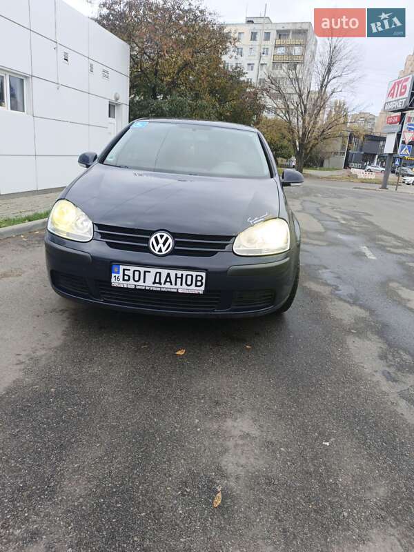 Volkswagen Golf 2004