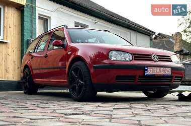 Универсал Volkswagen Golf 2003 в Корсуне-Шевченковском
