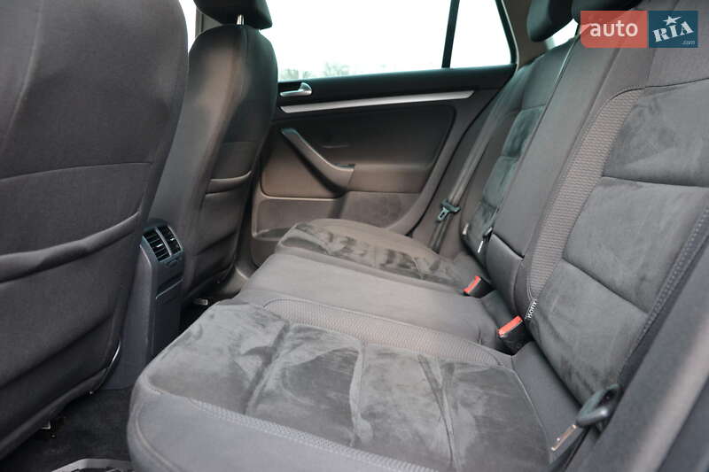 Универсал Volkswagen Golf 2012 в Луцке