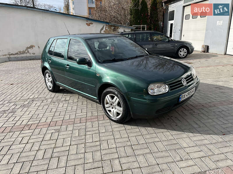 Хэтчбек Volkswagen Golf 2000 в Каменец-Подольском