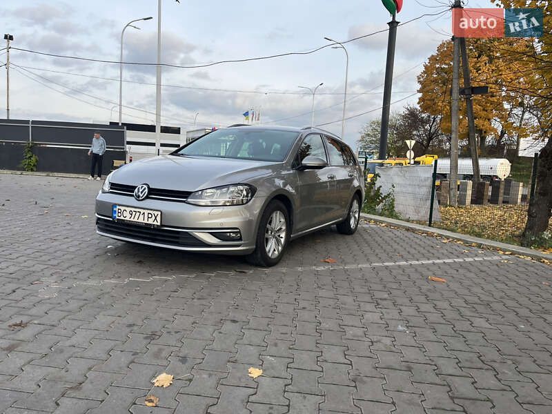 Универсал Volkswagen Golf 2017 в Львове