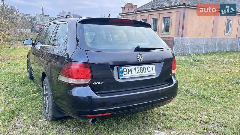 Универсал Volkswagen Golf 2010 в Сумах