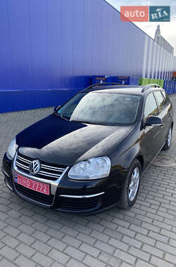 Универсал Volkswagen Golf 2009 в Киеве