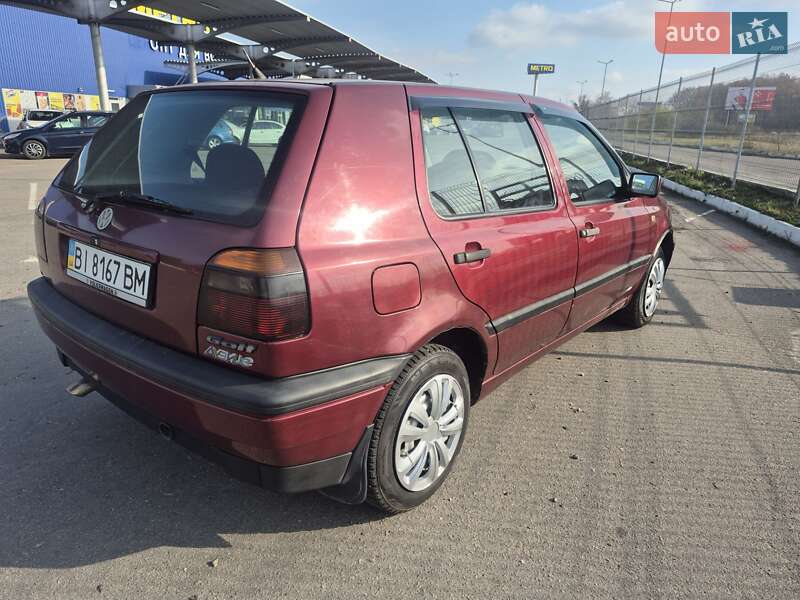 Хетчбек Volkswagen Golf 1995 в Полтаві