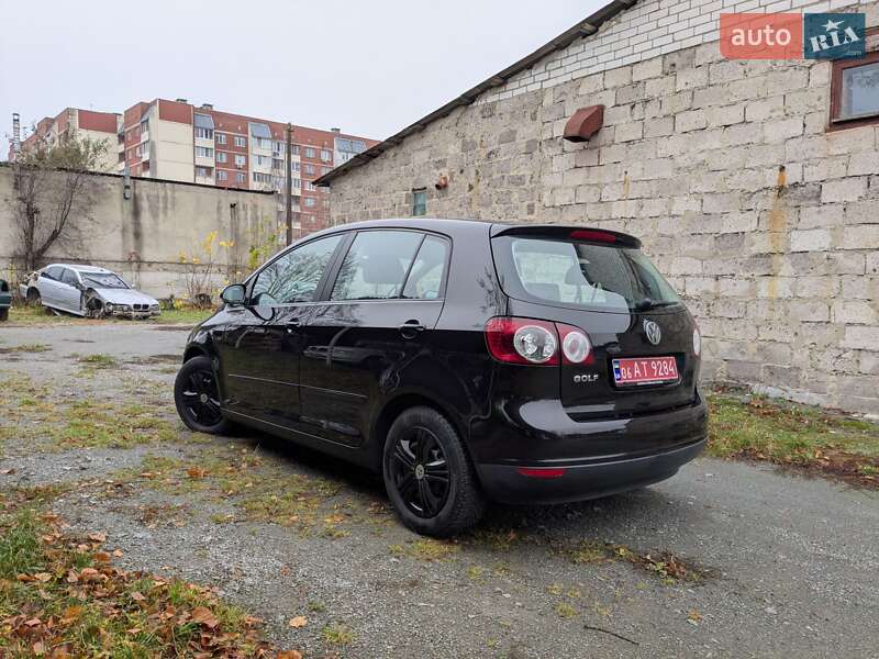 Хэтчбек Volkswagen Golf 2005 в Звягеле