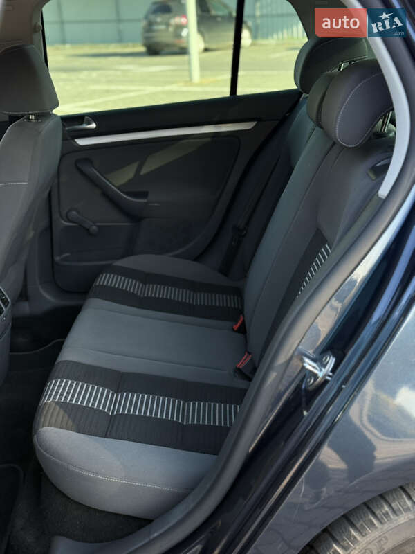 Хэтчбек Volkswagen Golf 2008 в Луцке фото 8 Хэтчбек Volkswagen Golf 2008 в Луцке