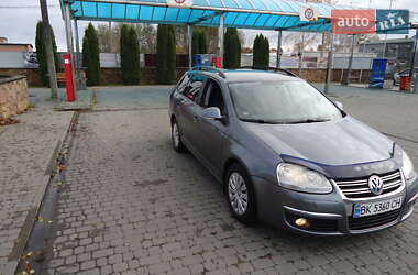 Универсал Volkswagen Golf 2008 в Ровно