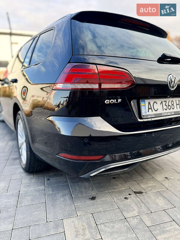 Универсал Volkswagen Golf 2017 в Луцке