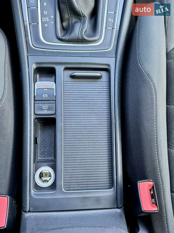 Универсал Volkswagen Golf 2017 в Луцке