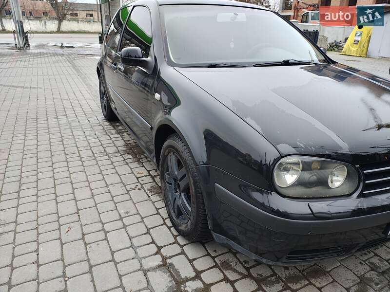 Хэтчбек Volkswagen Golf 2001 в Ивано-Франковске фото Хэтчбек Volkswagen Golf 2001 в Ивано-Франковске