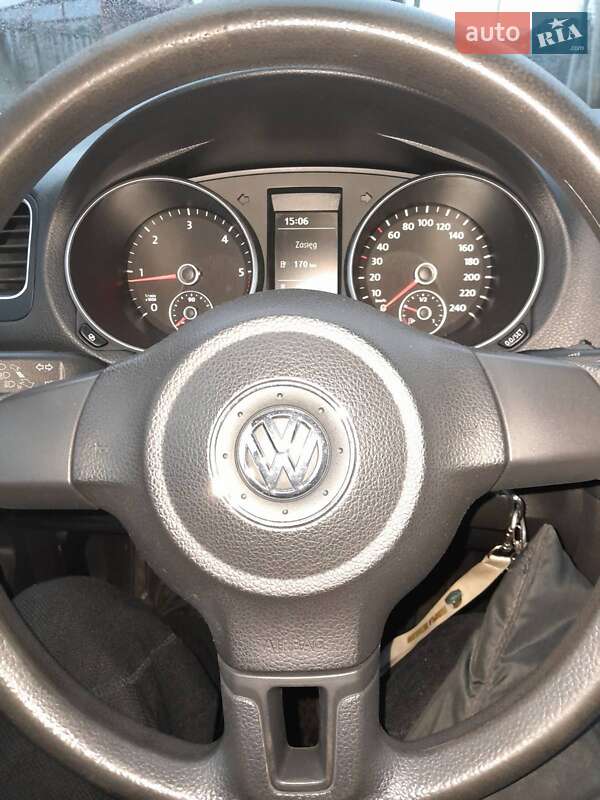 Volkswagen Golf 2011